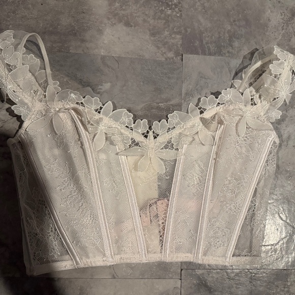 Victoria secret lace corset - Picture 1 of 3